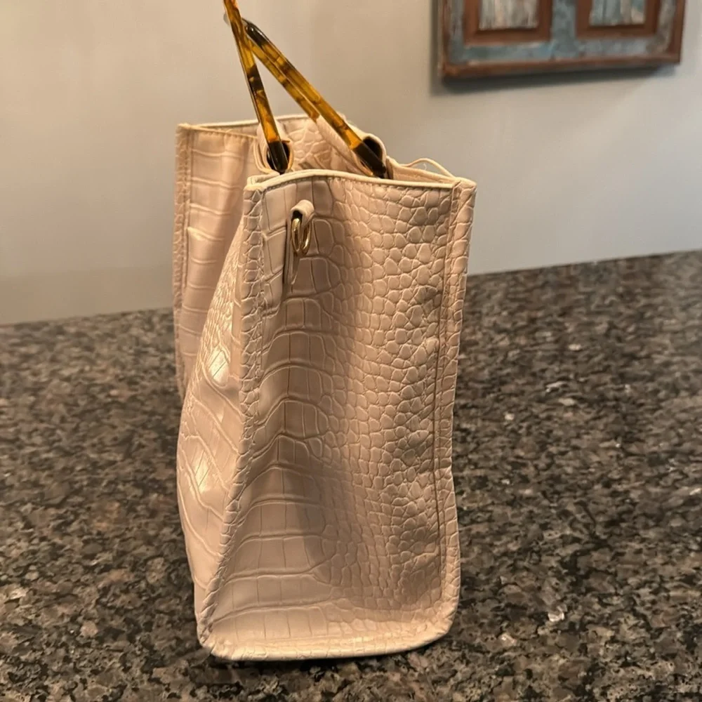 Urban originals iconic love bag - Picture 6 of 12